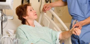 Colonoscopia, una prueba preventiva frecuente en personas maduras